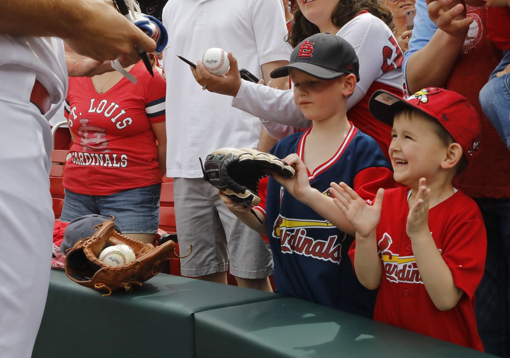 Cards beat the Padres 4-1 Sunday afternoon